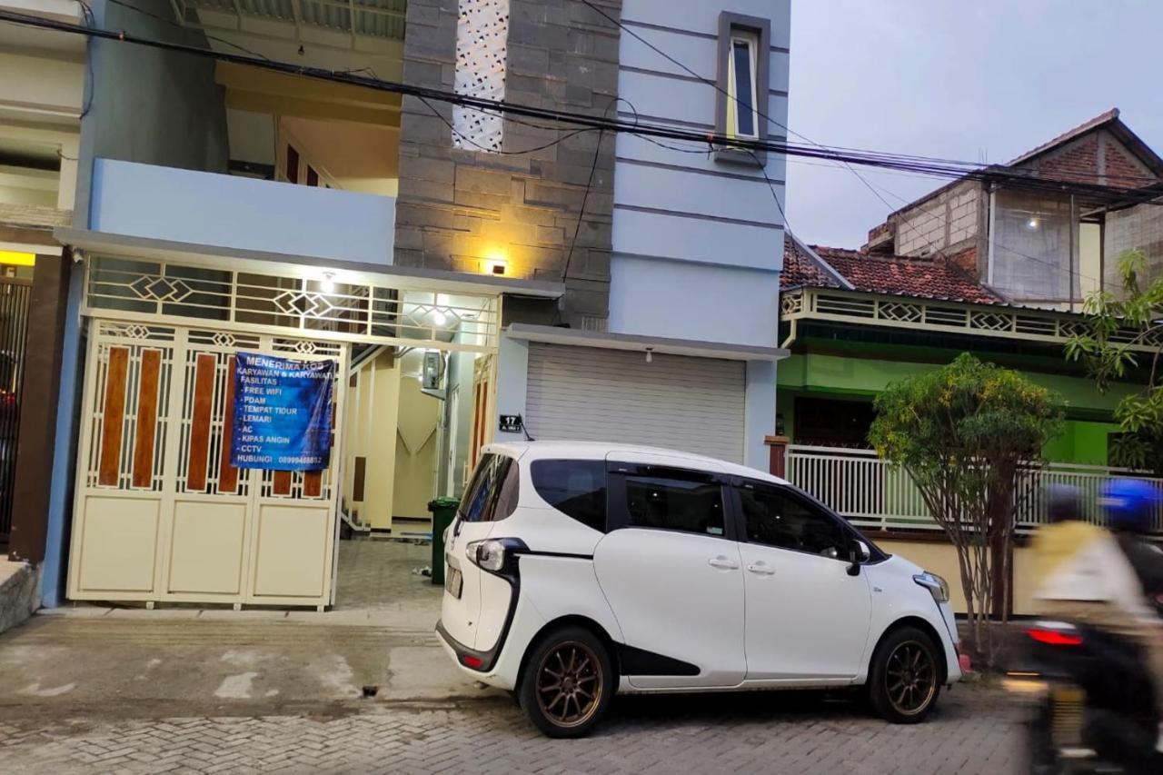 Oyo 91209 Arjuna Residence Syariah Sby Surabaya Eksteriør billede